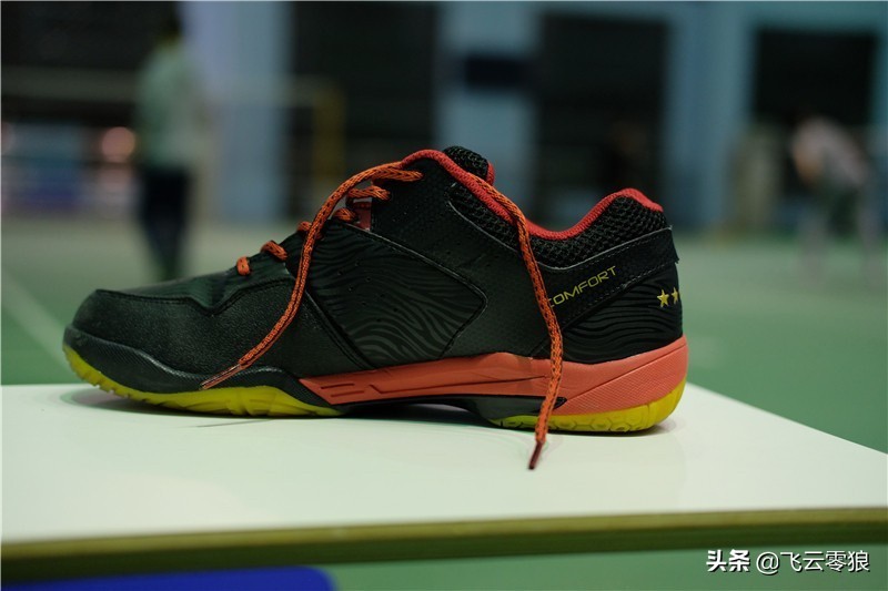 中羽高评分的羽毛球鞋,羽毛球鞋初学者推荐评测
