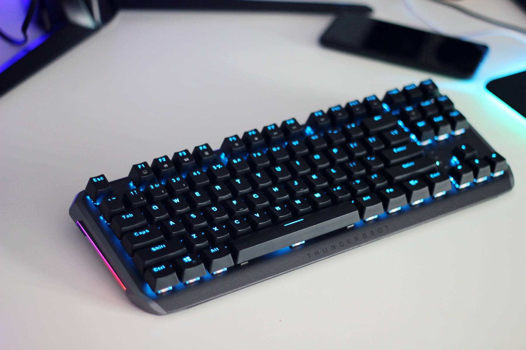 雷神玄龙机械键盘kl5087体验,多功能双头灯二合一复合灯