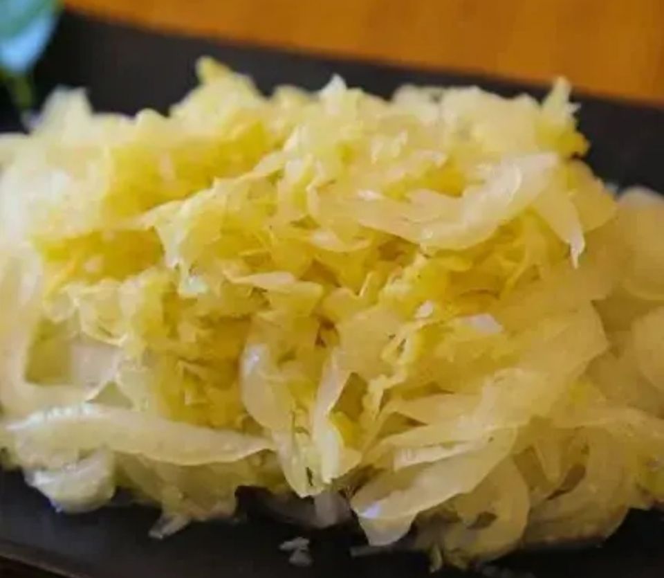 塑料布腌菜,塑料布腌酸菜视频