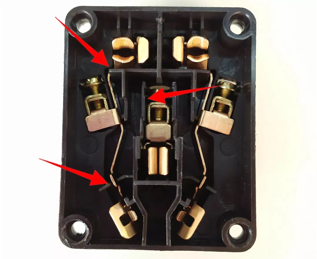 为什么不到10元的插座都是垃圾?