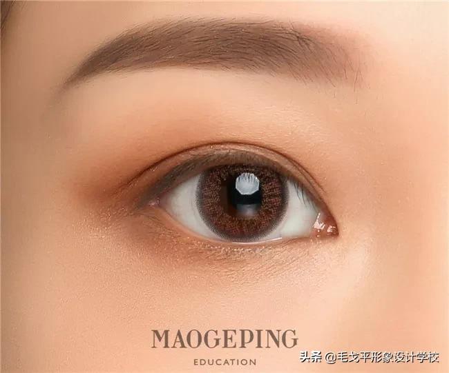 日常眼妆这样画自然清爽更耐看,日常眼妆小技巧三步轻松搞定眼妆