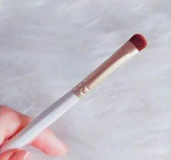 新手必备的四个化妆刷,新手必备化妆刷几支图片