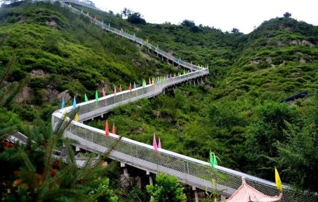 彩虹玻璃栈道漂流,玻璃栈道漂流8.8公里