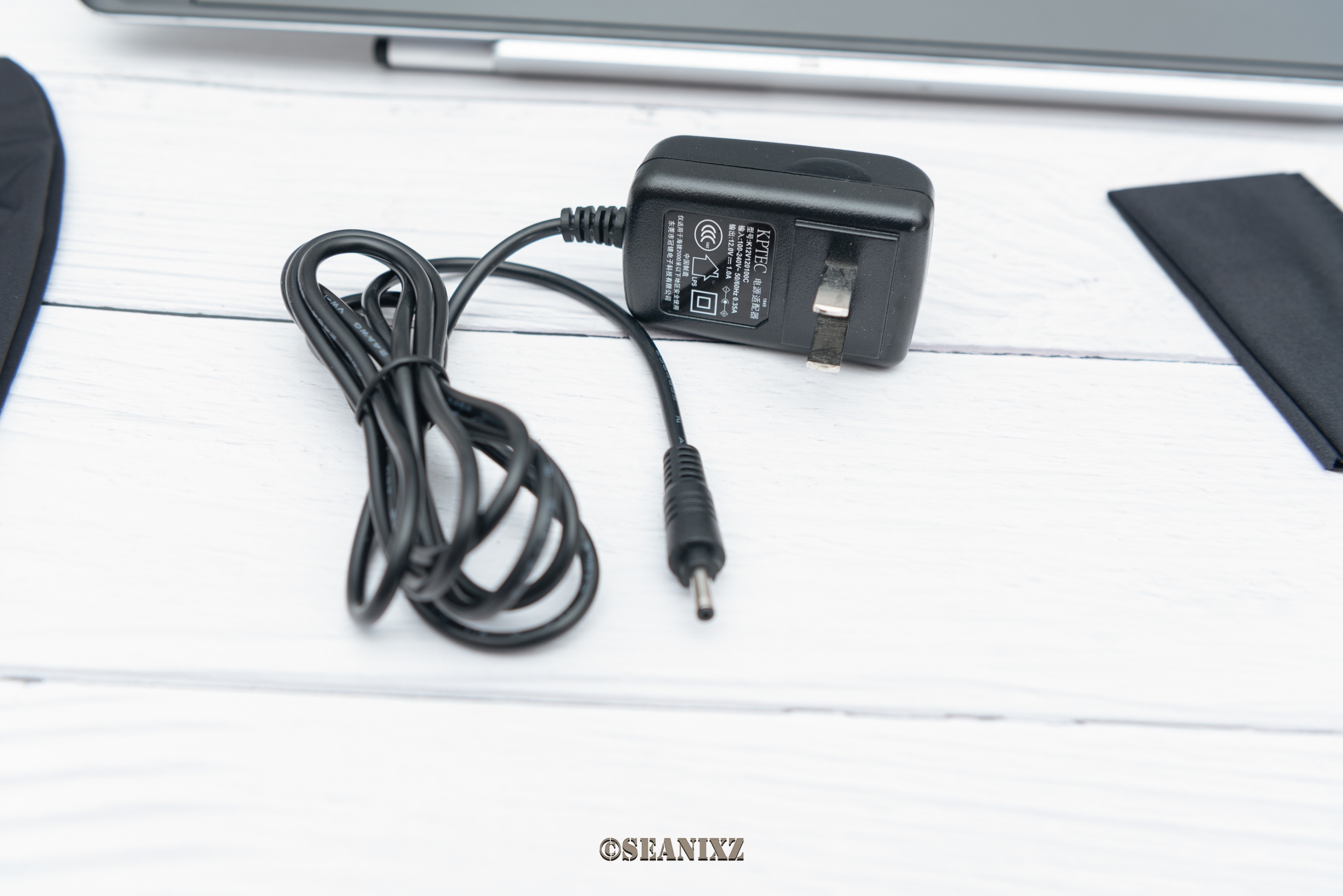 接近真实的纸笔绘画：绘王（HUION）KamvasPro16手绘屏使用体验