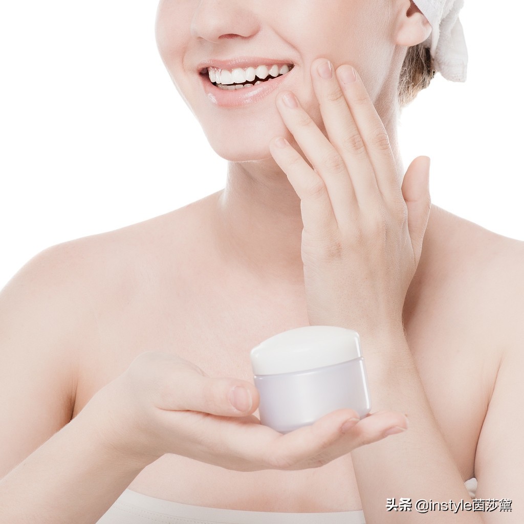 眼部的干纹和细纹的差别,眼部细纹干纹怎么去除求专业回答