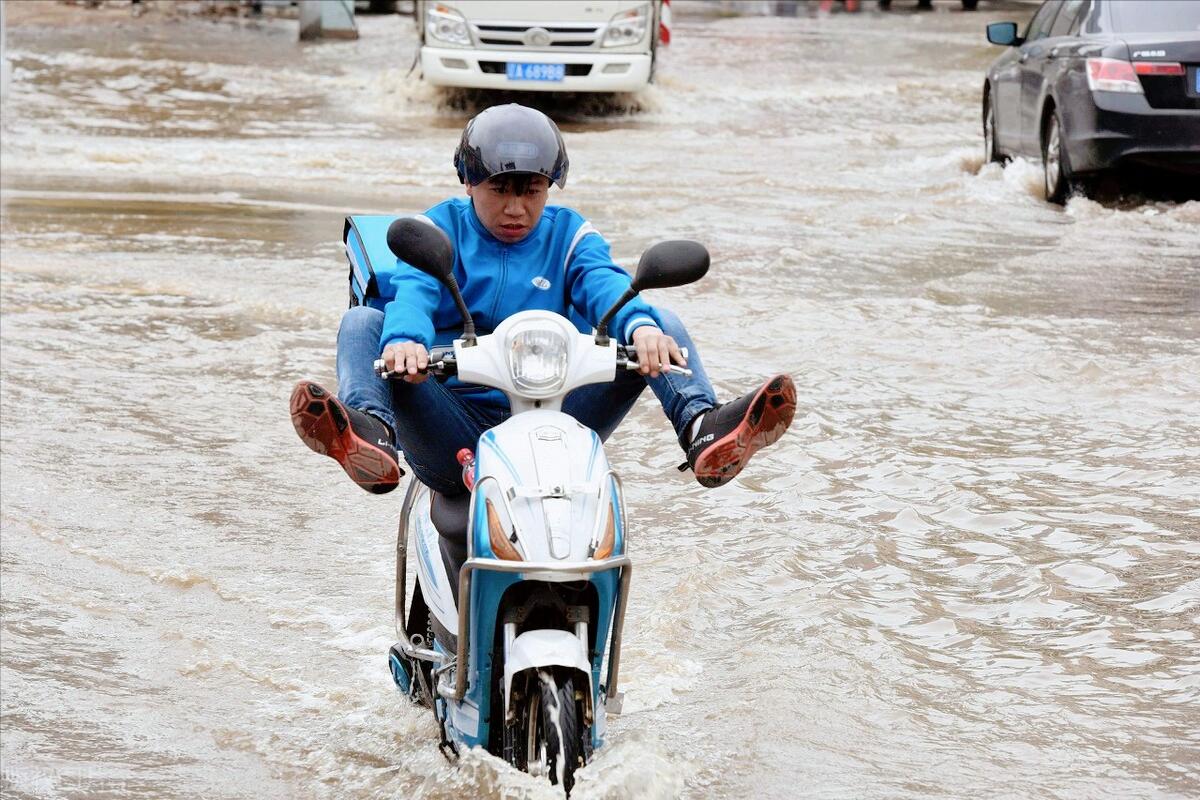 1399元的电摩,价格在1000左右的电摩
