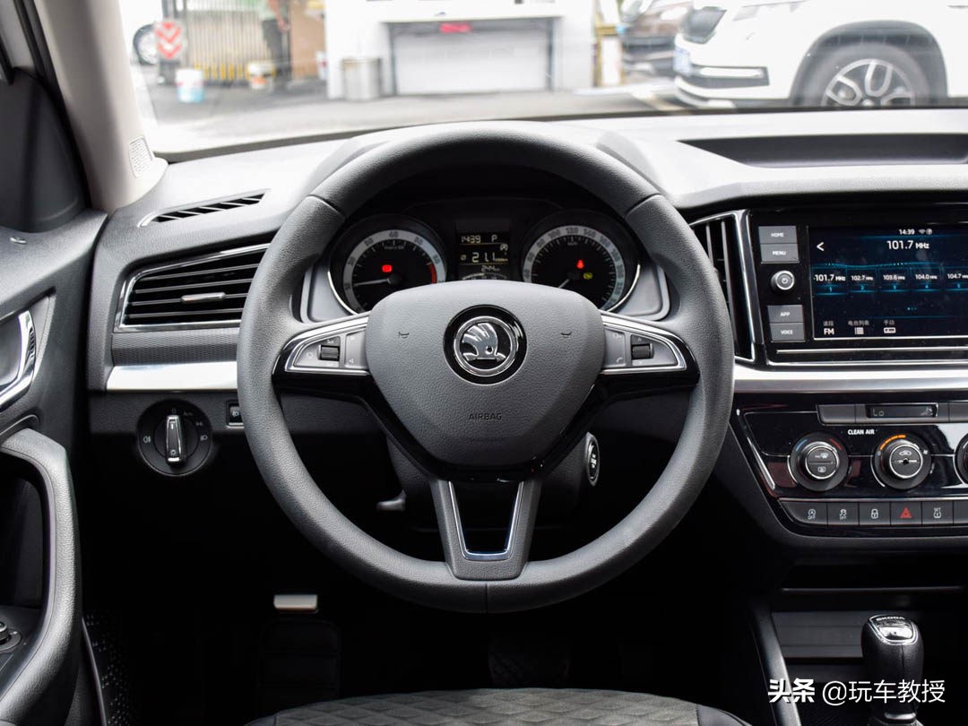 柯米克和五菱星辰哪个好,斯柯达柯米克和五菱星辰选哪个