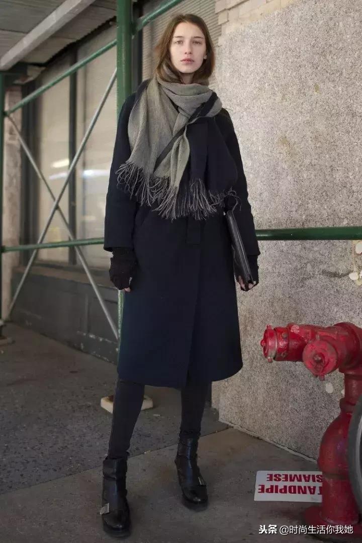 你穿“大衣+围巾”的样子，帅呆了！