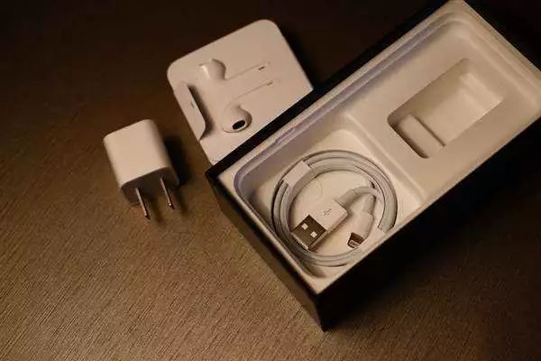 别看消费者都爱开箱测评，收钱尬吹其实没人买单