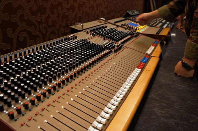 音响喇叭烧坏以后继续使用会怎样,音响喇叭烧了怎么修理