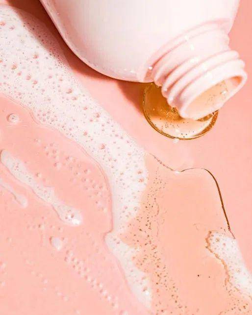 痘痘反反复复又红又疼又痒,痘痘反反复复有一层皮