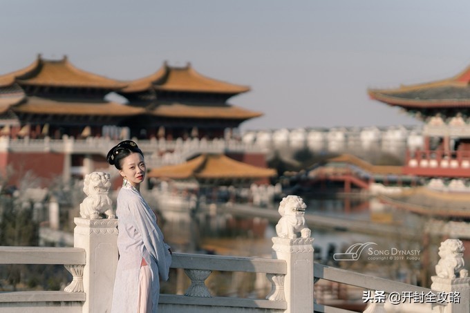 【一画一书览清园】千年汴京城里，做一场灯火阑珊的东京华梦