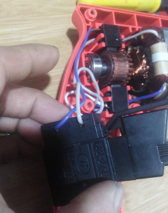 手电钻内部构造,手电钻的各组成部分图片