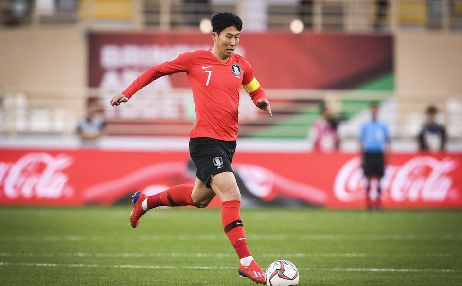 孙兴慜认为武磊实力很强,韩国武磊孙兴慜