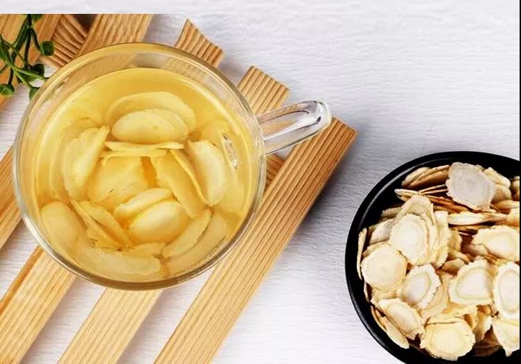 晚睡后，1杯养气茶、1碗滋阴糖水，拯救“熬夜脸”