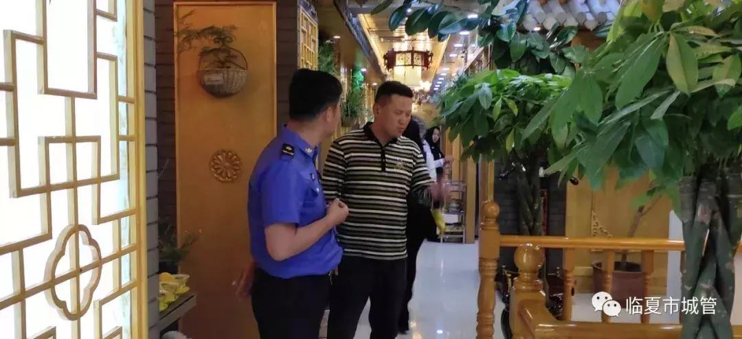 城管拆除led屏是否合法,城管执法开展乱停乱放整治行动