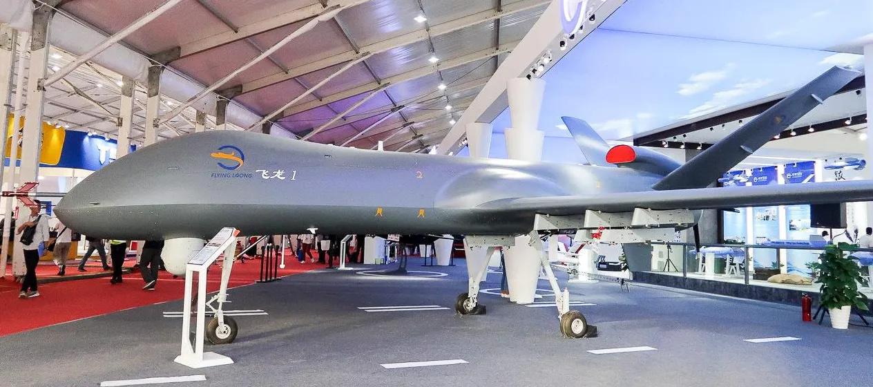 飞龙隐身无人机,中国最新隐身无人机媲美b21