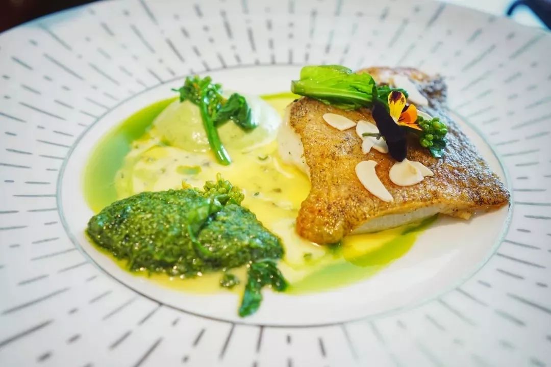 既然年终聚餐躲不掉，那就盘它啊！