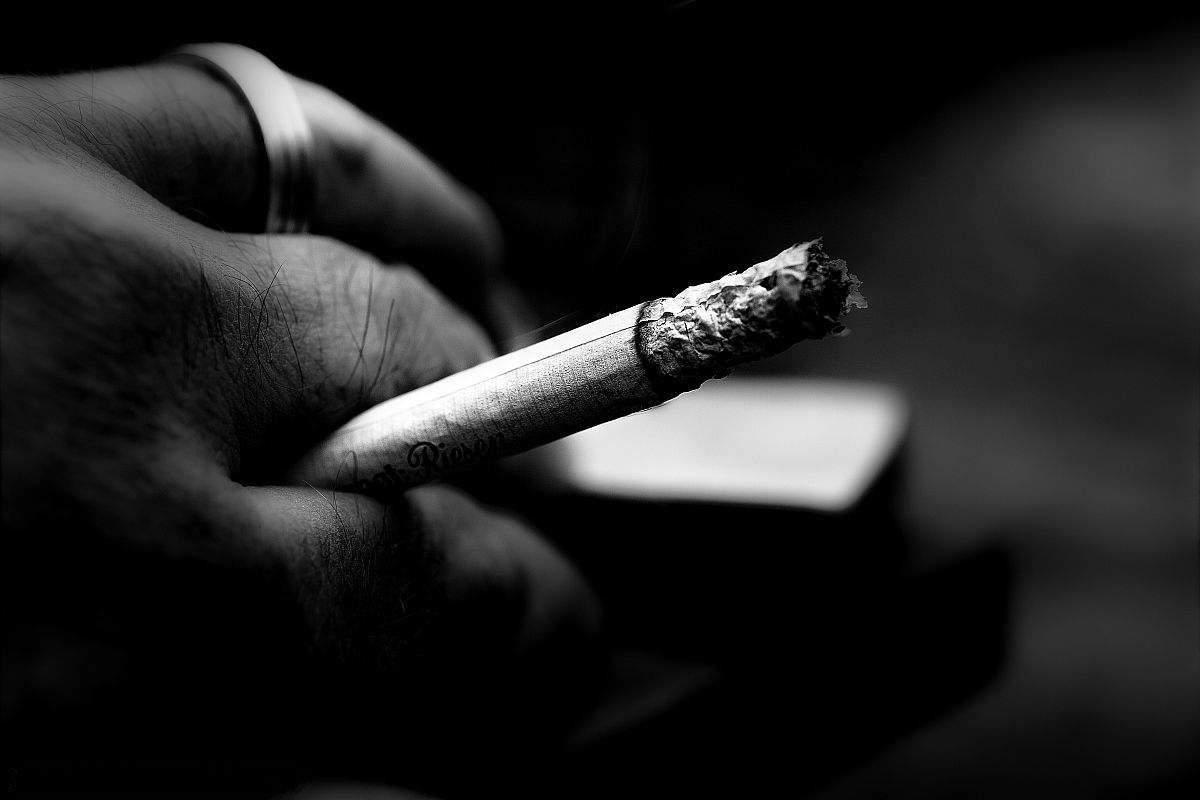 老罗最近又瞄上了*子烟电**,以后不用找代购了