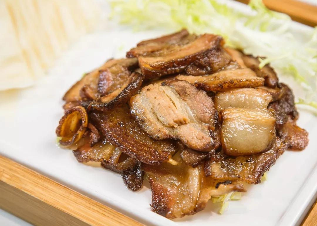 在“卡通乐园”吃“瘦瘦鱼”，一份大过脸盆，居然不到50元