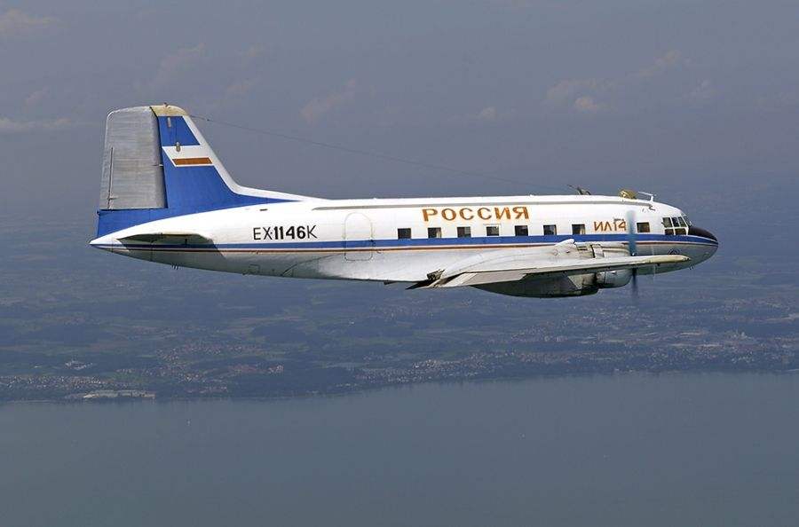 结缘中国民航的安24，相爱相杀二十六载，小飞机与民航的爱恨情仇