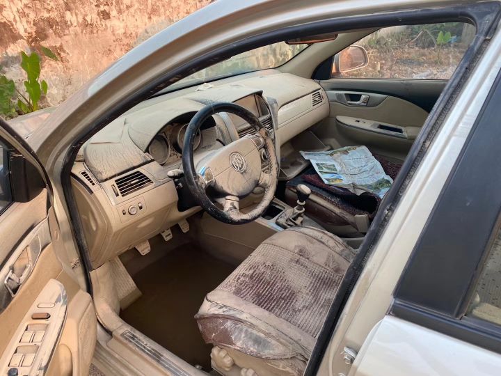 别克凯越车泡水修花了3万多,13年水淹车