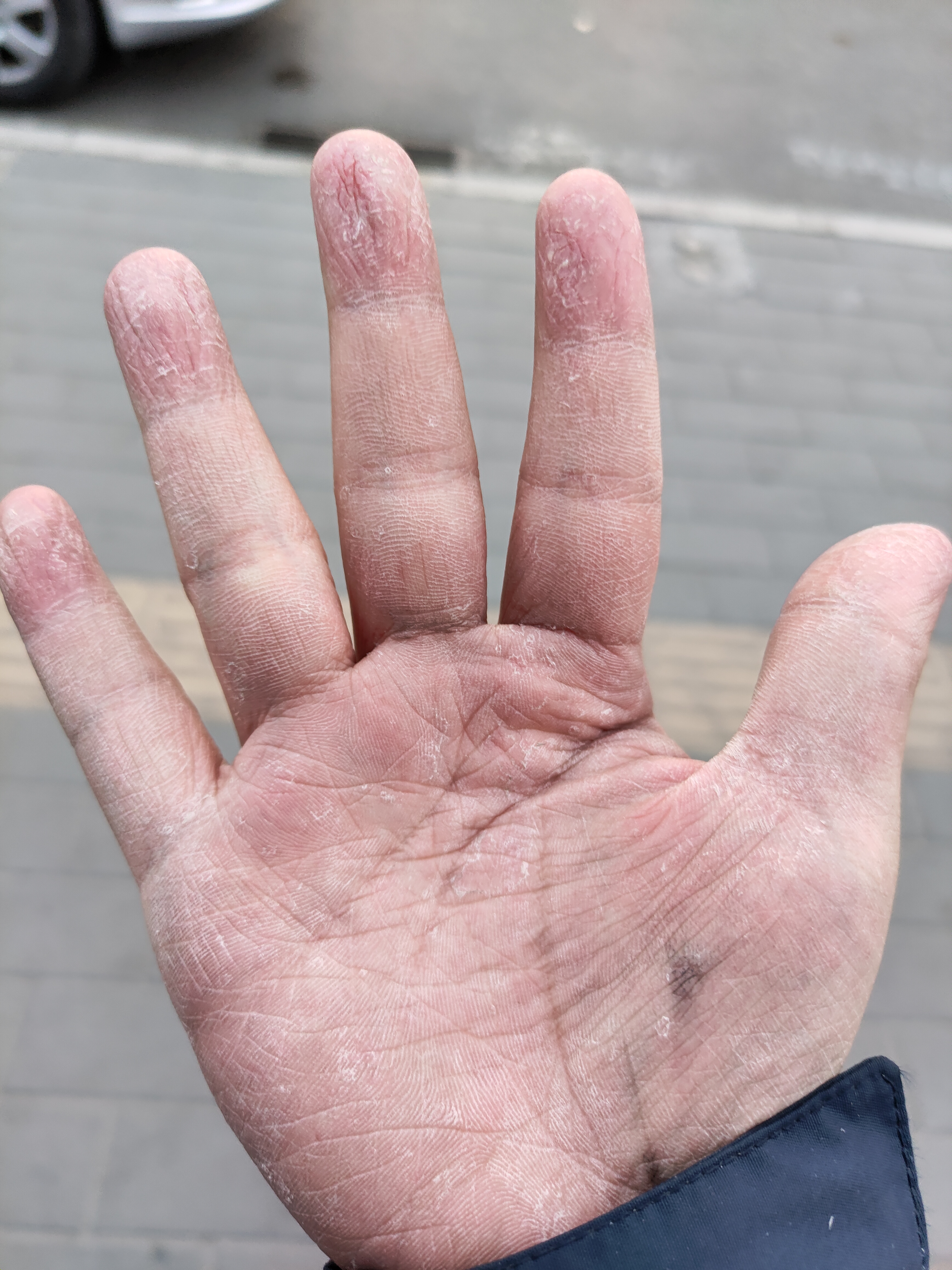 分拣快递兼职白天累还是夜班累,快递分拣夜班兼职12小时