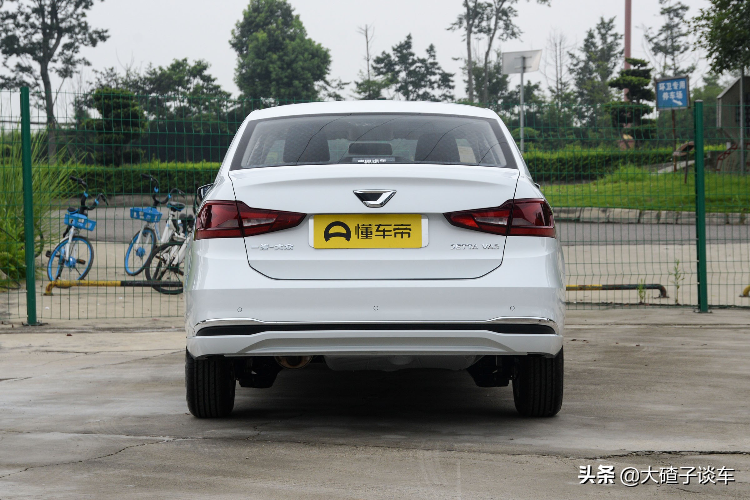 20万公里1.6自吸手动捷达值得买吗,花6万买个a6