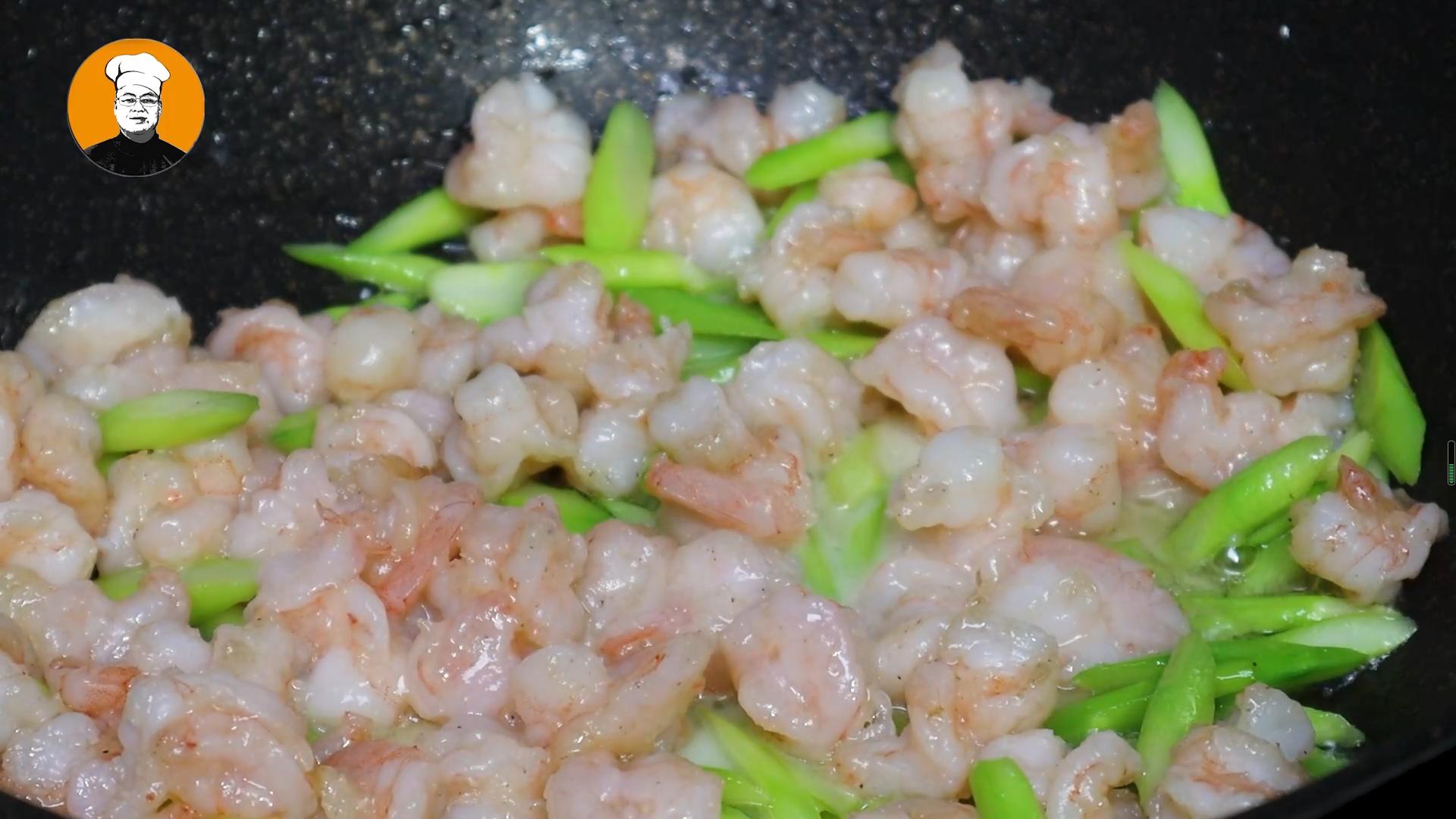正宗上海水晶虾仁怎样上浆,怎么腌制出又嫩又好吃的虾仁
