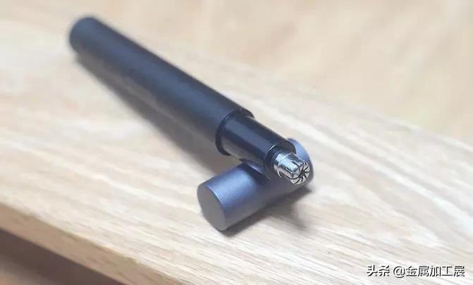 鼻毛修剪器怎样才能剃干净,鼻毛不能随便剪