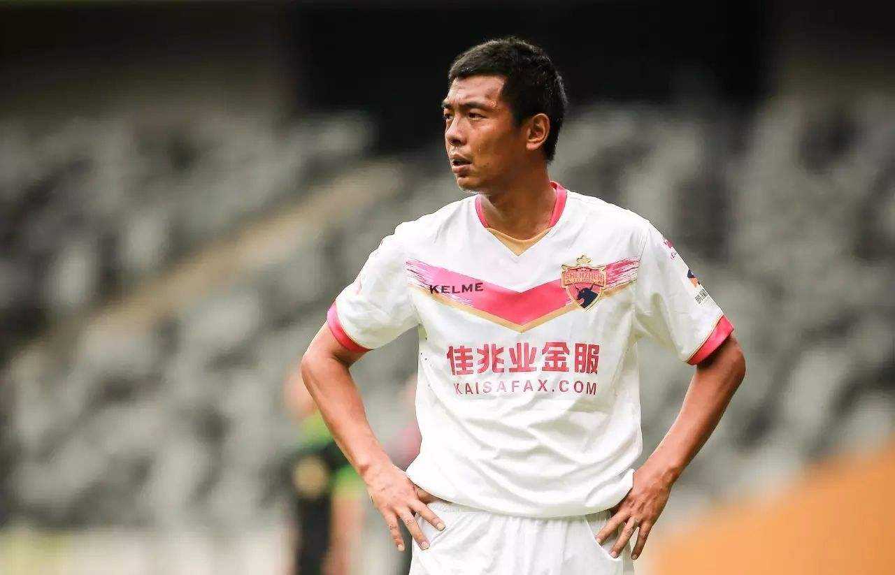 “醉”爱国足!前国脚徐亮全身麻醉手术后,喊“国足出线”才叫醒