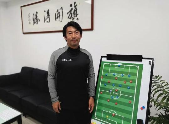日本足球中国教练,日本青训教练没有职业经历