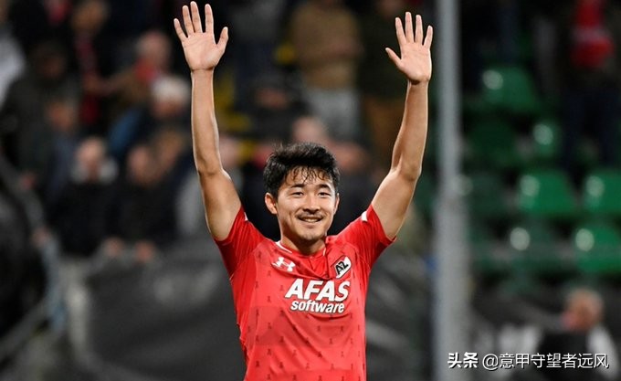 荷兰劲旅5年合同签日本超新星更多菅原让中国足球被甩远