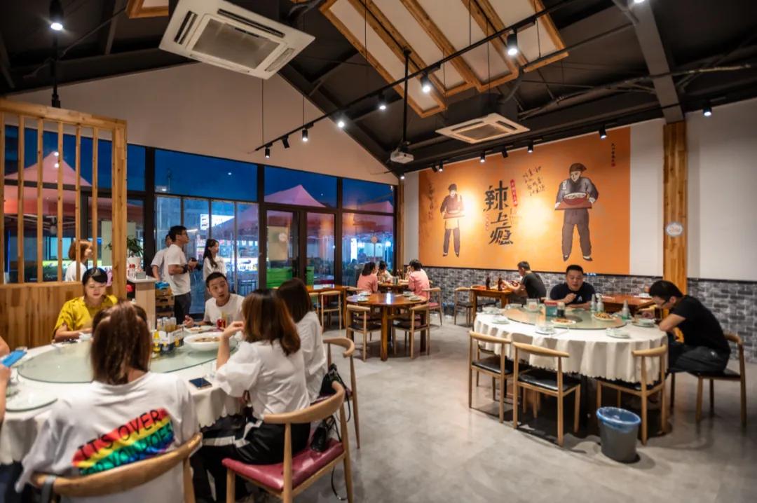 藏在新桥的宝藏夜市，邀你一起狂欢开学季