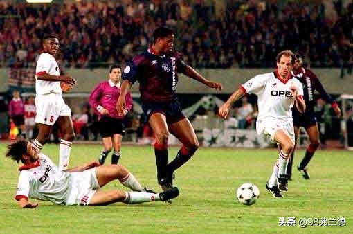 克鲁伊维特天下足球,142克鲁伊维特