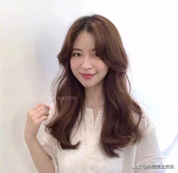 23年头发流行染什么颜色,头发颜色花了能染什么颜色