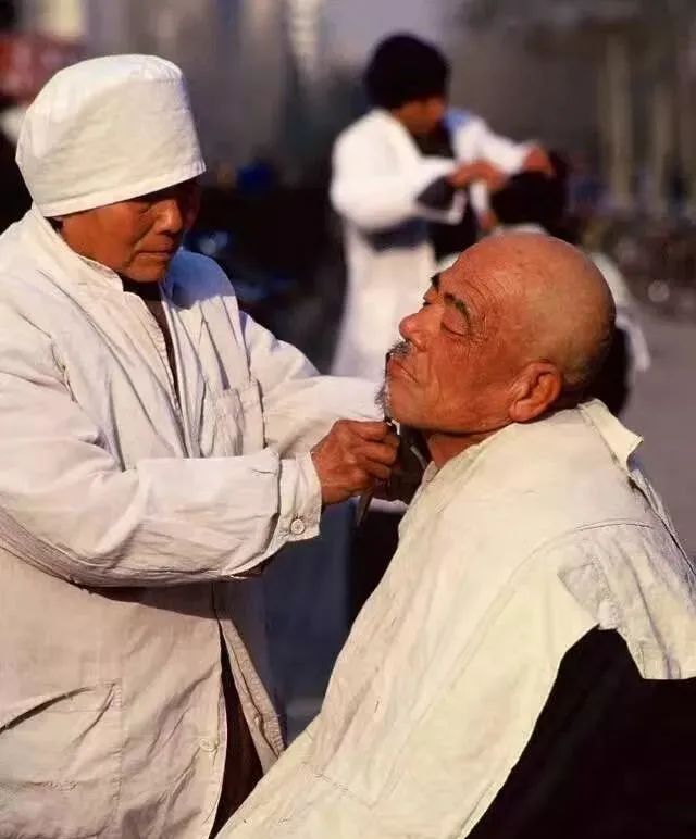 40年前的照片满满的回忆,致青春致回忆三十年前的老照片