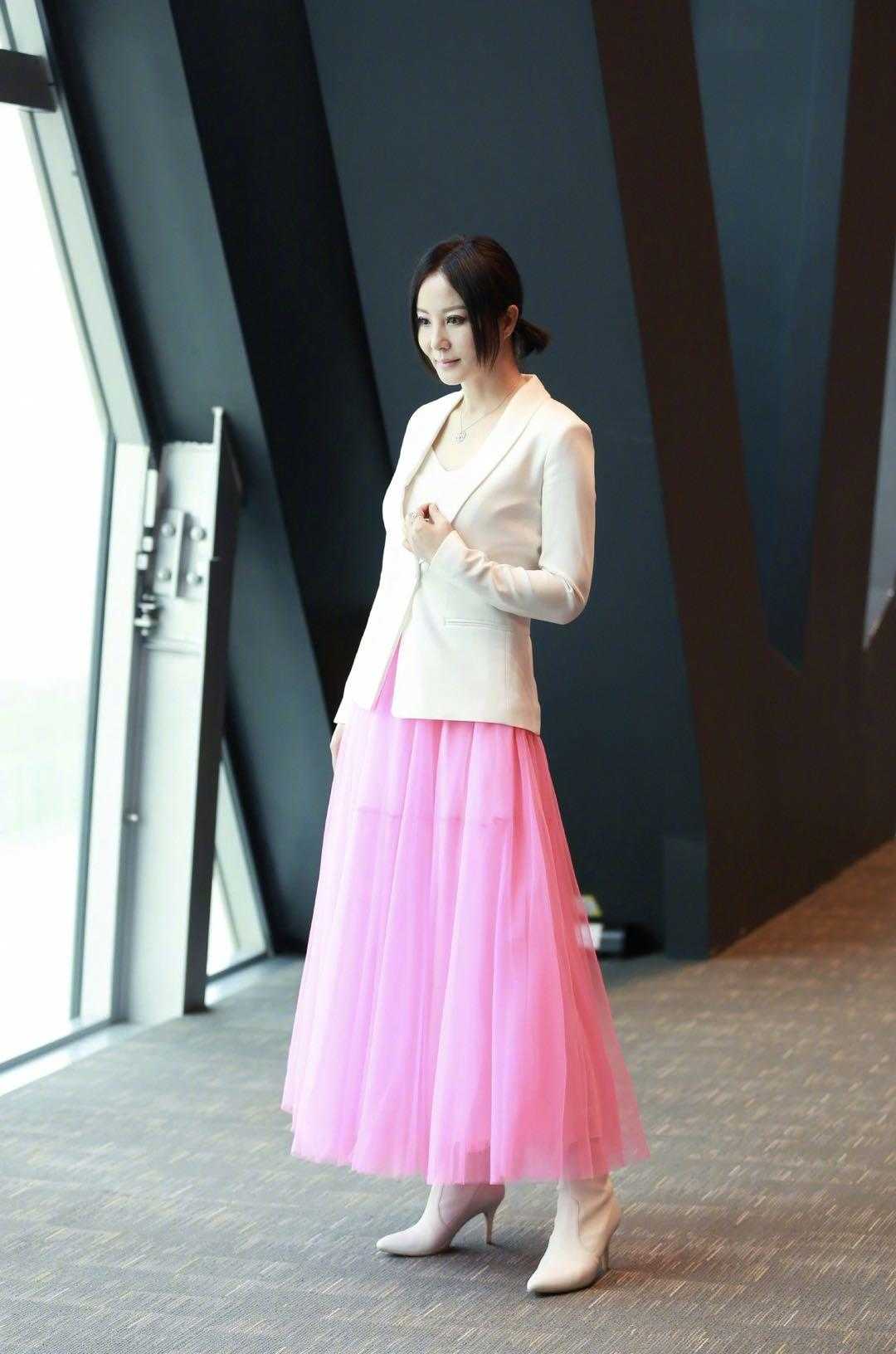 陶虹穿衣服,陶虹最近有什么穿搭