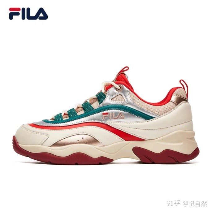 旅行穿衣搭配推荐,旅行中怎么穿才好看呢