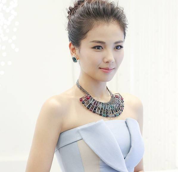 明明长得好看为什么被人说丑,明明觉得自己很丑却总是被说漂亮