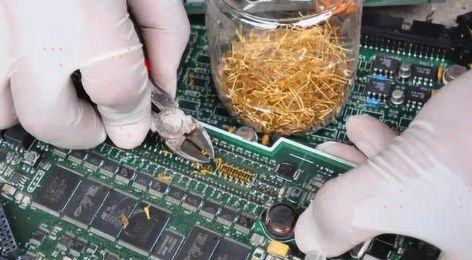 多少金矿石能提炼出一克黄金,一吨金矿能提炼出多少克黄金