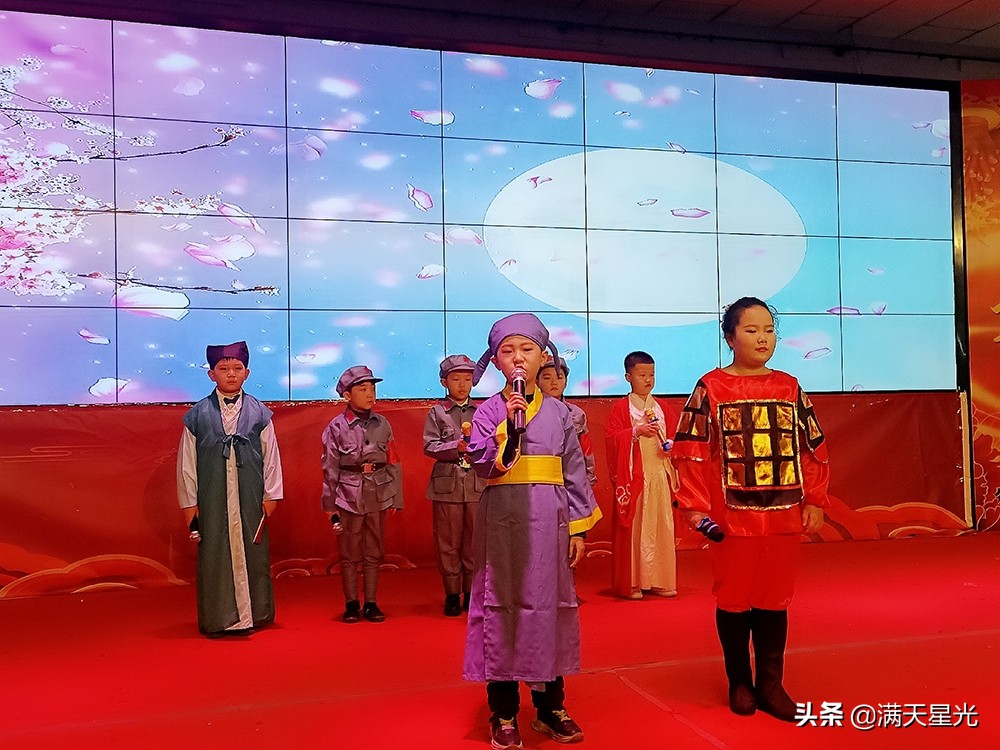 玉鼠闹春,玉鼠迎新春