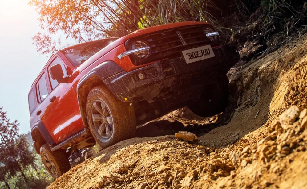 wey坦克300颜值爆表实锤,wey坦克300和长城坦克300