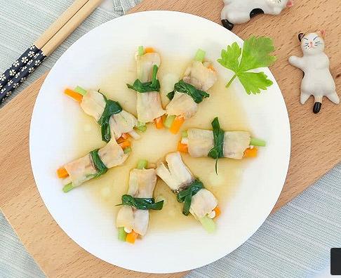 鸡蛋菠菜鳕鱼肠九个月宝宝辅食,宝宝辅食鱼肠蛋卷