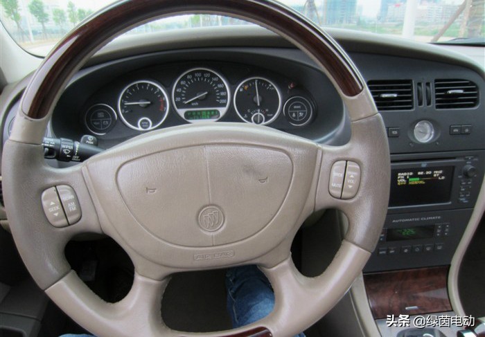 心中的神车,无法超越的经典别克君威