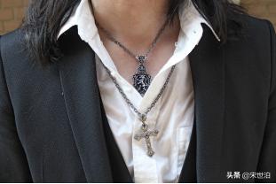 提升格调的日常配饰,小众配饰拯救沉闷穿搭