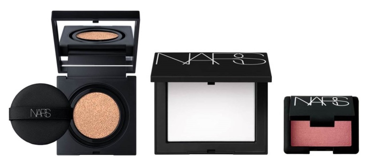 像AirPods！兰芝气垫粉饼外型美呆粉红、粉绿各有功能