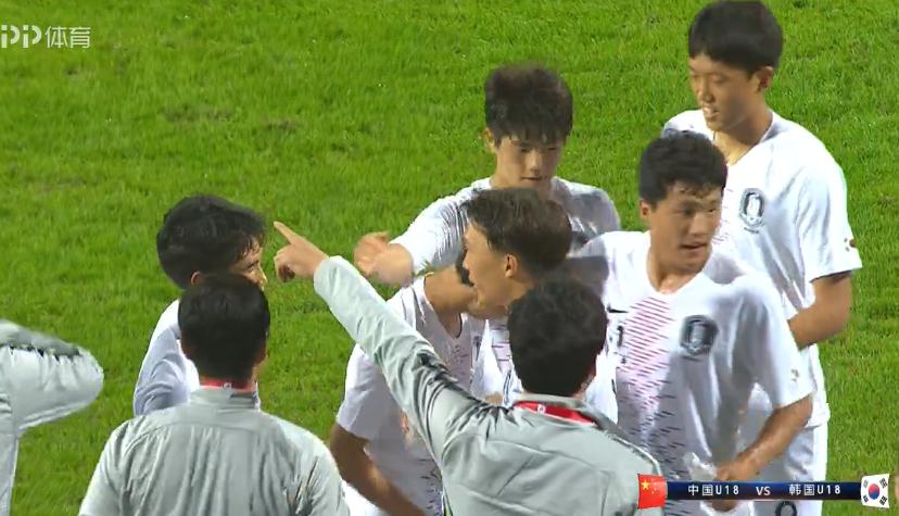 中国3:0战胜韩国时的足球队员,中国足球3比0大胜韩国