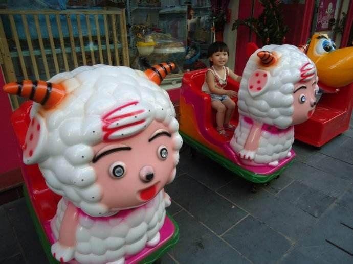 面试了100个美工之后，我发现魔幻的审美就在身边！