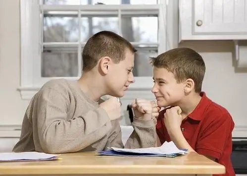 同学人际关系不好怎么办,孩子不会处理和同学的关系怎么办